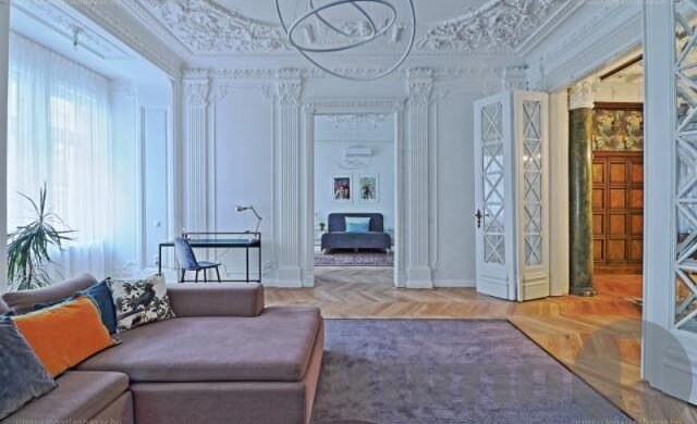 Intarzia, stukkó: egy luxus otthon Újlipótvárosból, 1912-ben épült házból!