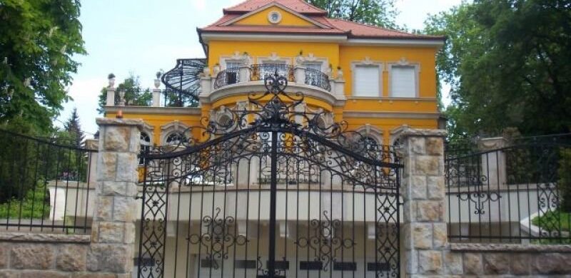 Egy neobarokk villa a Rózsadombról, 1,25 milliárdért