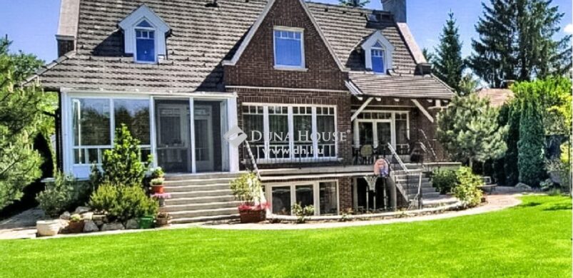 Valami Anglia! Villa angolszász stílusban, egyenesen Budáról!