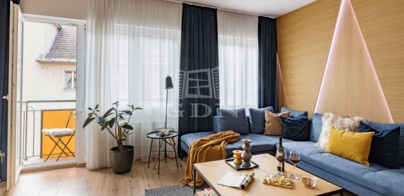 Széna téri szépség: egy újabb Lakáskultúra magazinban megjelent, eladó lakás!