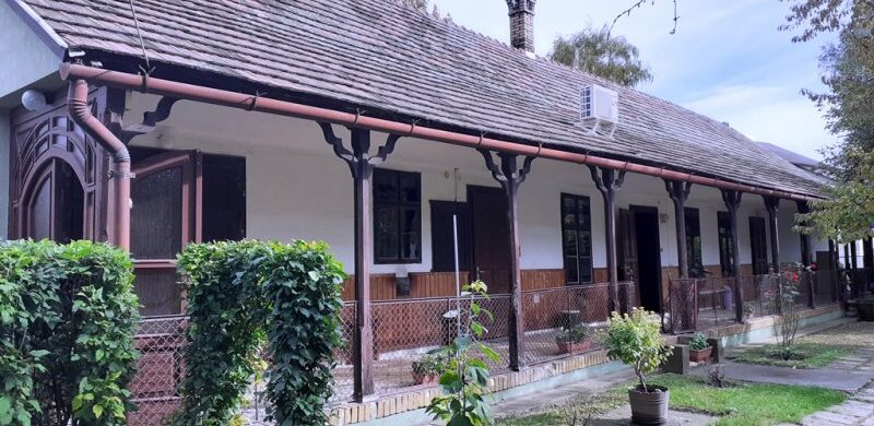 Egy tornácos szépség Dabas városából