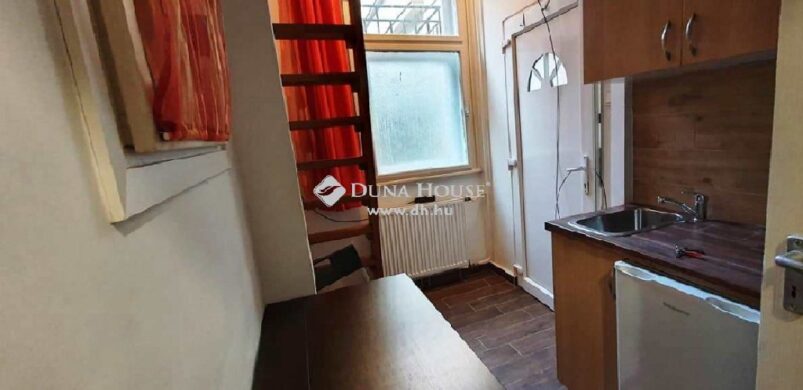 Lássuk, mire jó egy 8 nm-es lakás Budán!