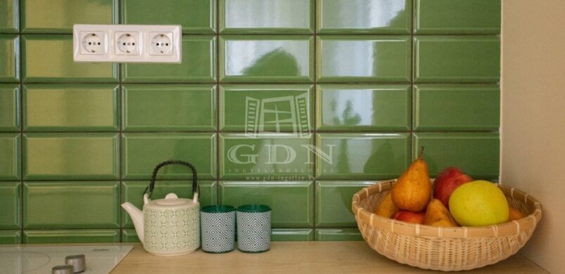 Egy újabb stúdiólakás a kedvenc felújítónktól!