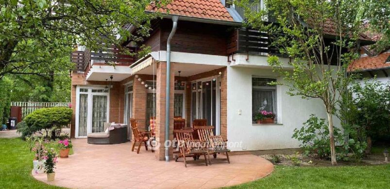 Egy balatonvilágosi ház és telek, amibe jó eséllyel ön is beleszeret!