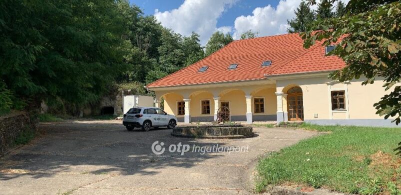 Kúriák és kastélyok: az eladó tibolddaróci Majtényi kúria!