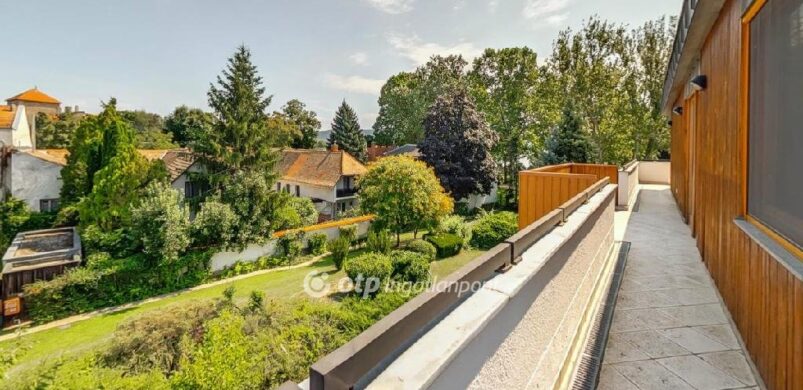 Örökpanoráma és luxus Tatán, egy újépítésű villában!