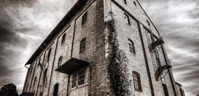 Lakna magtárban? Mi igen!