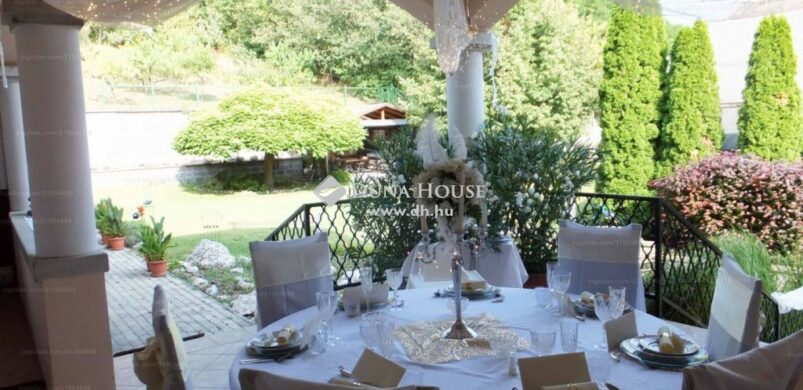 Eladó a Habsburg család által építtetett alcsútdobozi kúria