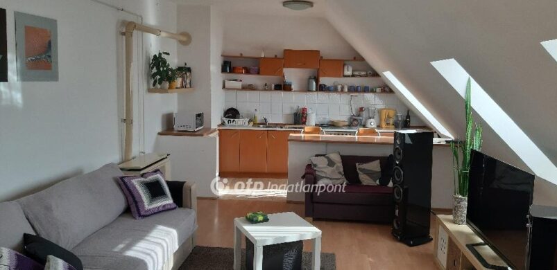 Íme a legolcsóbb, szuper tetőtéri kuckó Szolnokon!