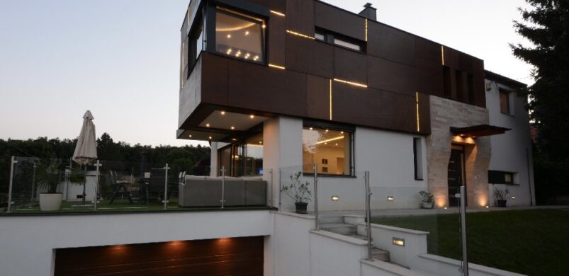 Egy izgalmas luxus otthon Solymáron, a modern szerelmeseinek!