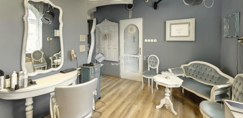 A kecskeméti családi ház, ahonnan fodrászhoz sem kell mennie!