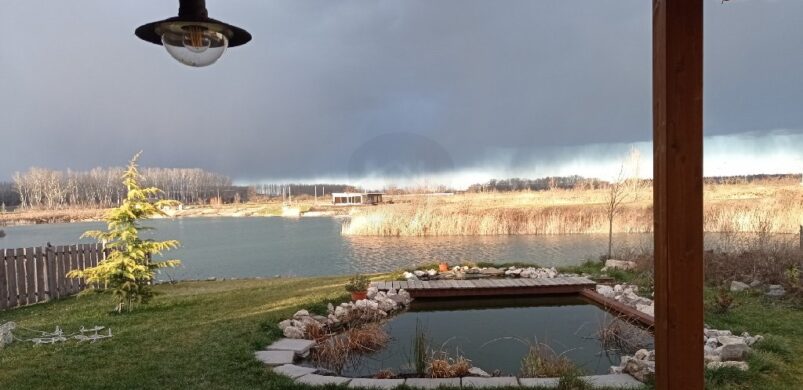 Vízparti álom-ház a jó ízlés jegyében, Győrzámolyon