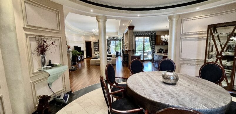 A hét ingatlana: közel 300 millió forintot ér ez a debreceni szépség!