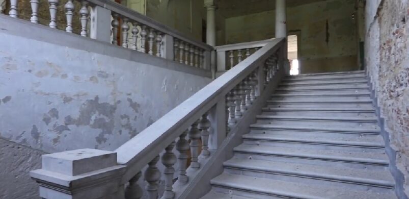 Gödöllői kastély 149 millióért eladó!