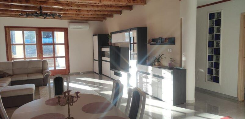 Mediterrán jellegű hangulat Bátonyterenyéről…