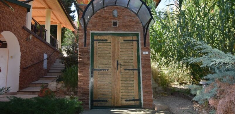 Egy csepp Toscana, Balatonendréden…