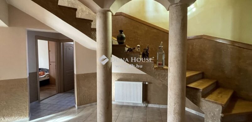 Nemesbődi kényelem, persze cserépkályhával!