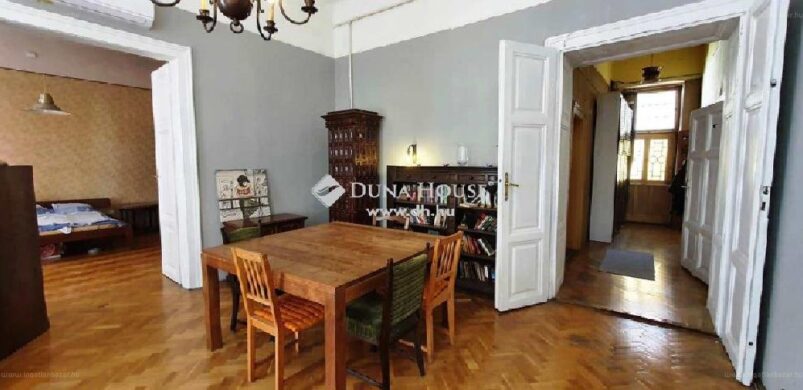 Egy kicsit modern, egy kicsit retro: egy Kertész utcai lakás