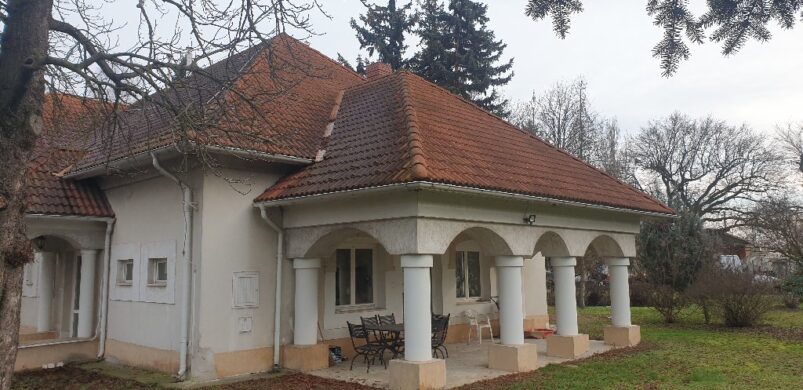 Élet Nyékládházán 69 millióért! Persze egy kúriában…