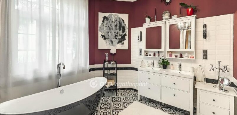 Modern villa az 1930-as évek eleganciájával ötvözve, Miskolcon!