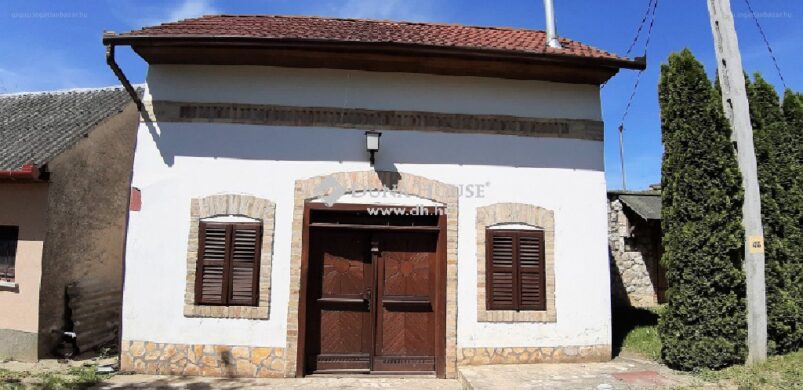 Cukiság Geresdlakon, 6,9 millióért, nem csak (de főként) borisszáknak!