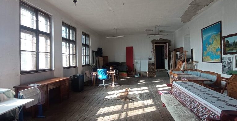 Szeretne egy igazi iskola tulajdonosa lenni? Domaszéken megteheti!