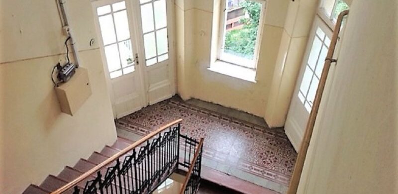 Szegedi polgári lakás minigarzon “ráadással” eladó!