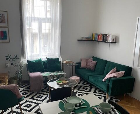 Zöld és rózsaszín: a hét színpárja egy szegedi lakás fotóin keresztül