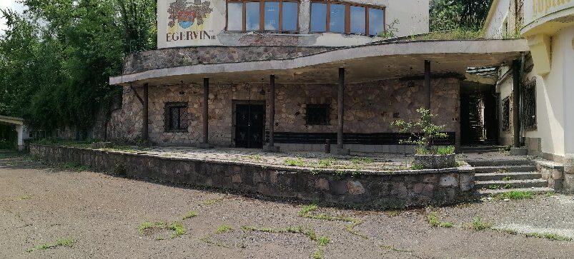 700 millióért bárki megveheti az Egervin kombinátot