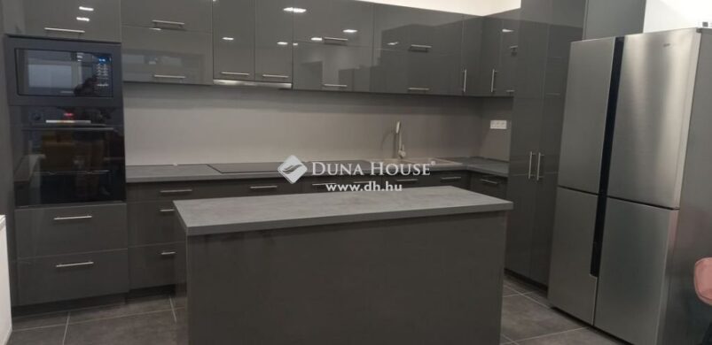 A szürke szín eleganciája, avagy egy 83,6 milliós nyíregyházi lakás