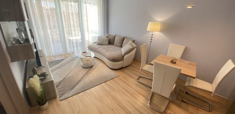 Lellei pasztell-álom: lessen be egy 67,5 milliós lakásba