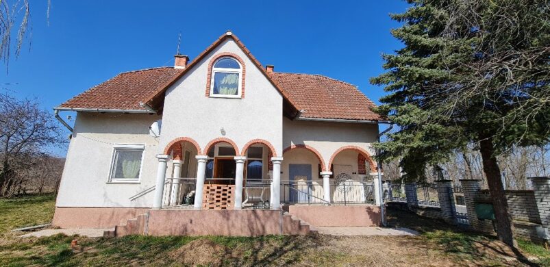 Tengelicen ház 120 ezer euróért eladó, vagy akár kiadó