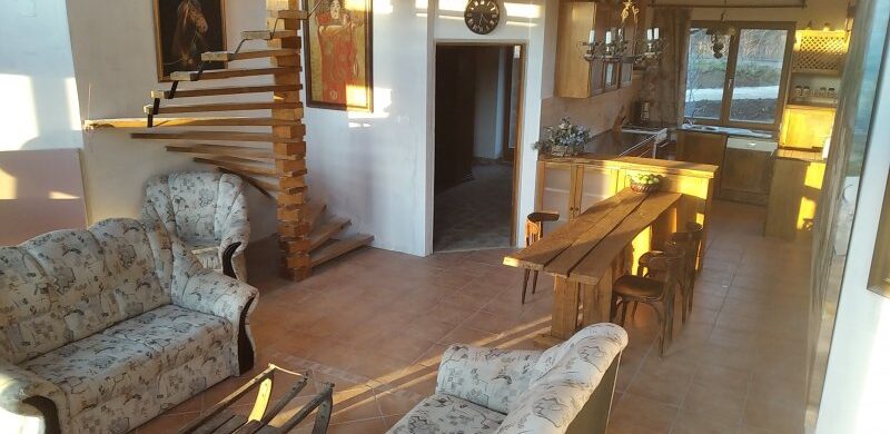 79 helyett már 120,9 millióért kínálják a csodás, hegyfalui házat!