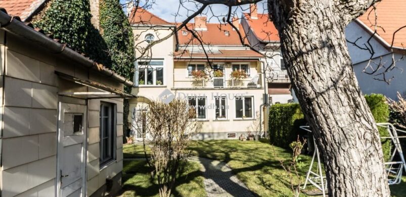 Kertes házban, Szombathely szívében: 89 millióért!