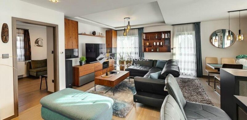 Egy lelkes hirdető és egy ragyogó otthon Nádorvárosban!