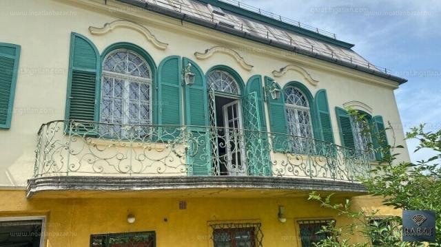 Eladó a Kocsis villa! Avagy elegancia a Rózsadombon, 599 millióért…