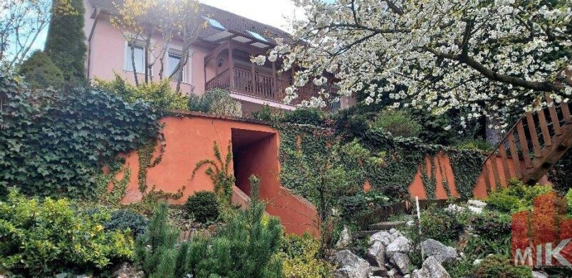 Salgótarjáni luxus, 278 nm-en