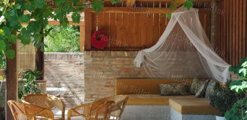 Ahol megállt az idő: eladó egy gyönyörű kötcsei birtok!