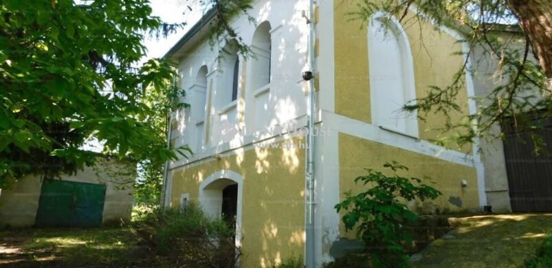 Lesencetomaj éke: egy paraszt-barokk stílusú présház