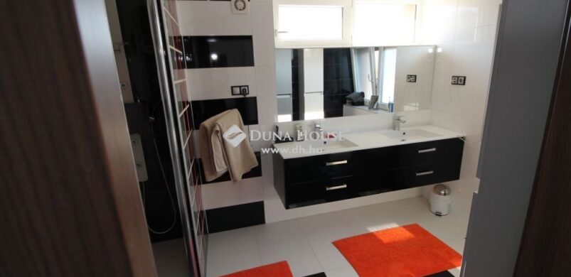 A hét színpárja: fekete-narancssárga