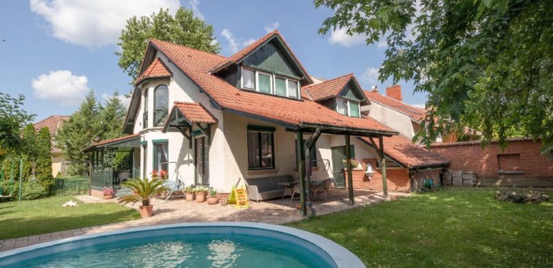 A hét ingatlanhirdetése: “A harkály is ide jön pihenni!”