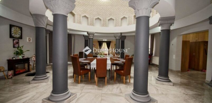 Üllő-royale: luxusvilla üveg kupolával 325 millióért eladó!