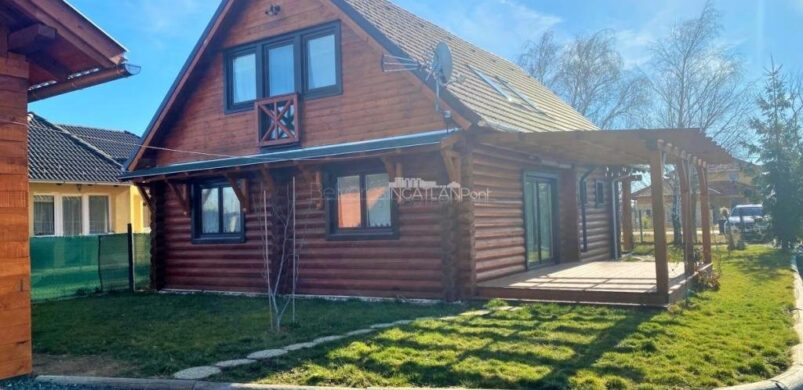 Szerelem Söptén, avagy egy 150 nm-es gerendaház!