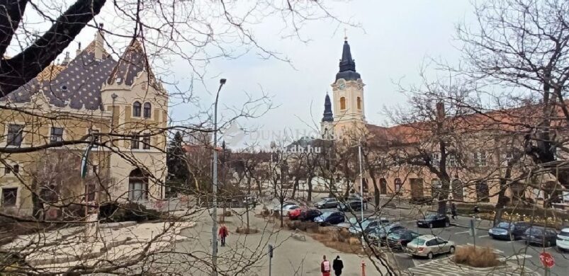 Belváros-deluxe: íme egy kecskeméti, polgári ritkaság!