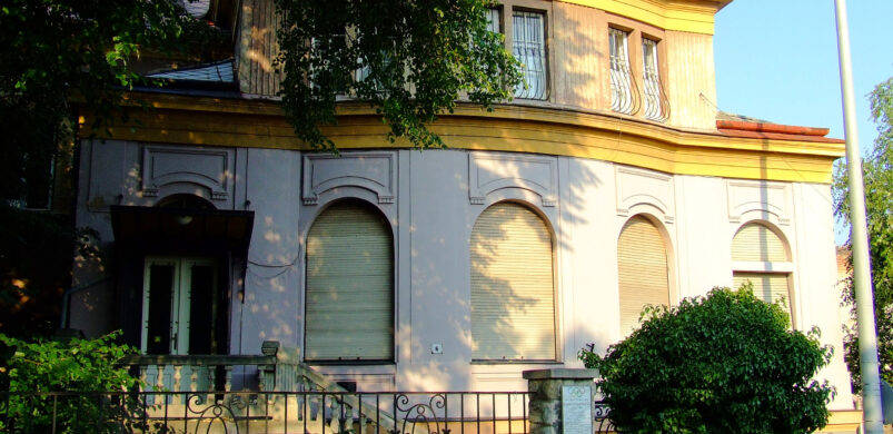 Eladó az egykori dr. Abay Nemes Oszkár úszó olimpikon villája