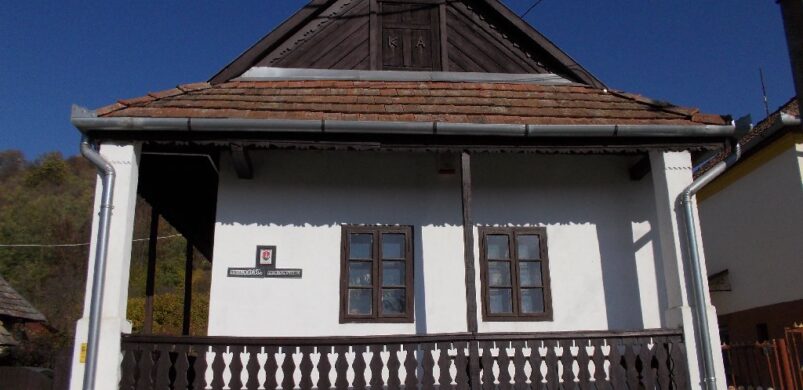 Eladó egy újabb autentikus kincs. Ezúttal Nagylócon!