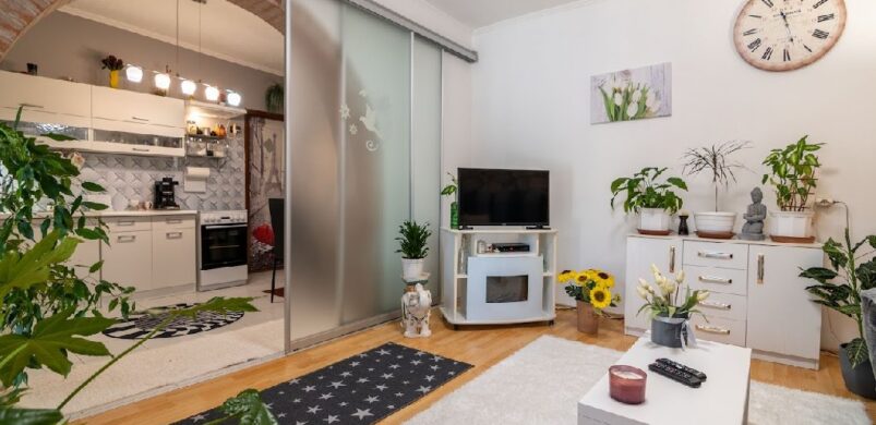 Áttetsző tolóajtó? Jöhet! Inspiráció Bátaszékről!