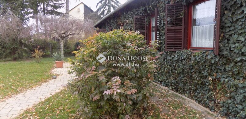 Egyetlen mondat, számos beszédes kép: egy Nemesbődön kínált ingatlan!