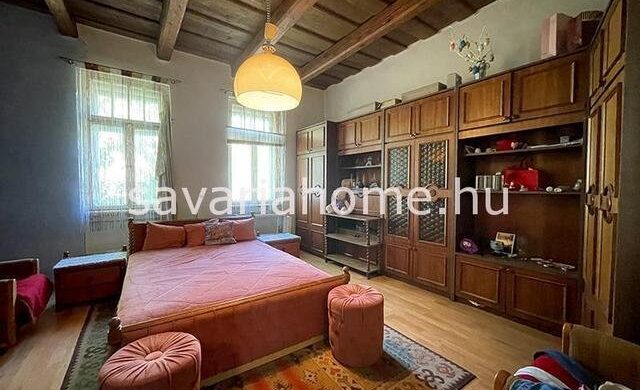 Csodás, gerendás ház Rum településén!