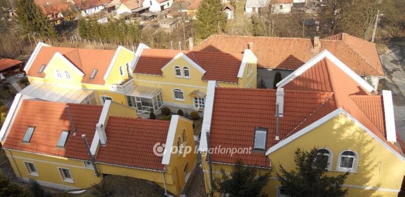 244 millióért eladó egy üdülőpark Dédestapolcsányban!